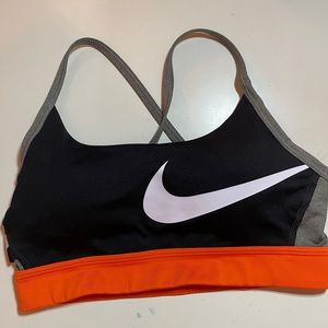 Nike Women’s Sports Bra!!